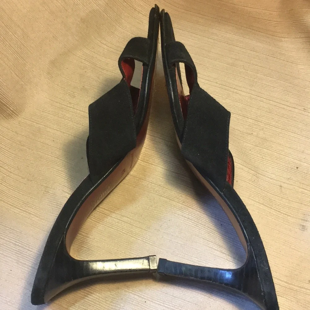 Burberry suede heel shoes